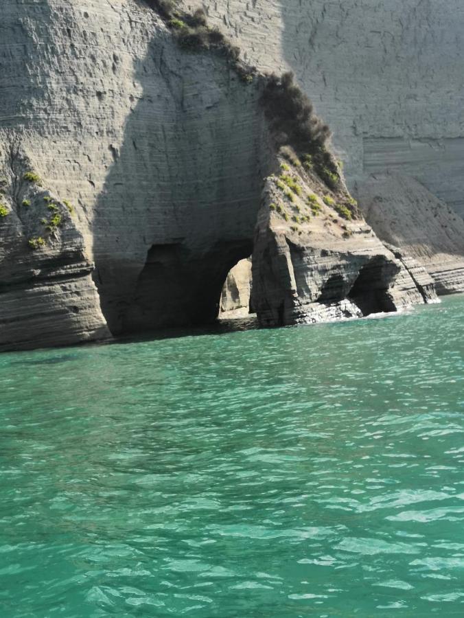 Megali Nikos Sidárion